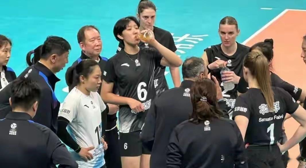 山东女排2-3遭逆转其实就是输给了2位替补选手今日排超联赛第三轮全运会亚