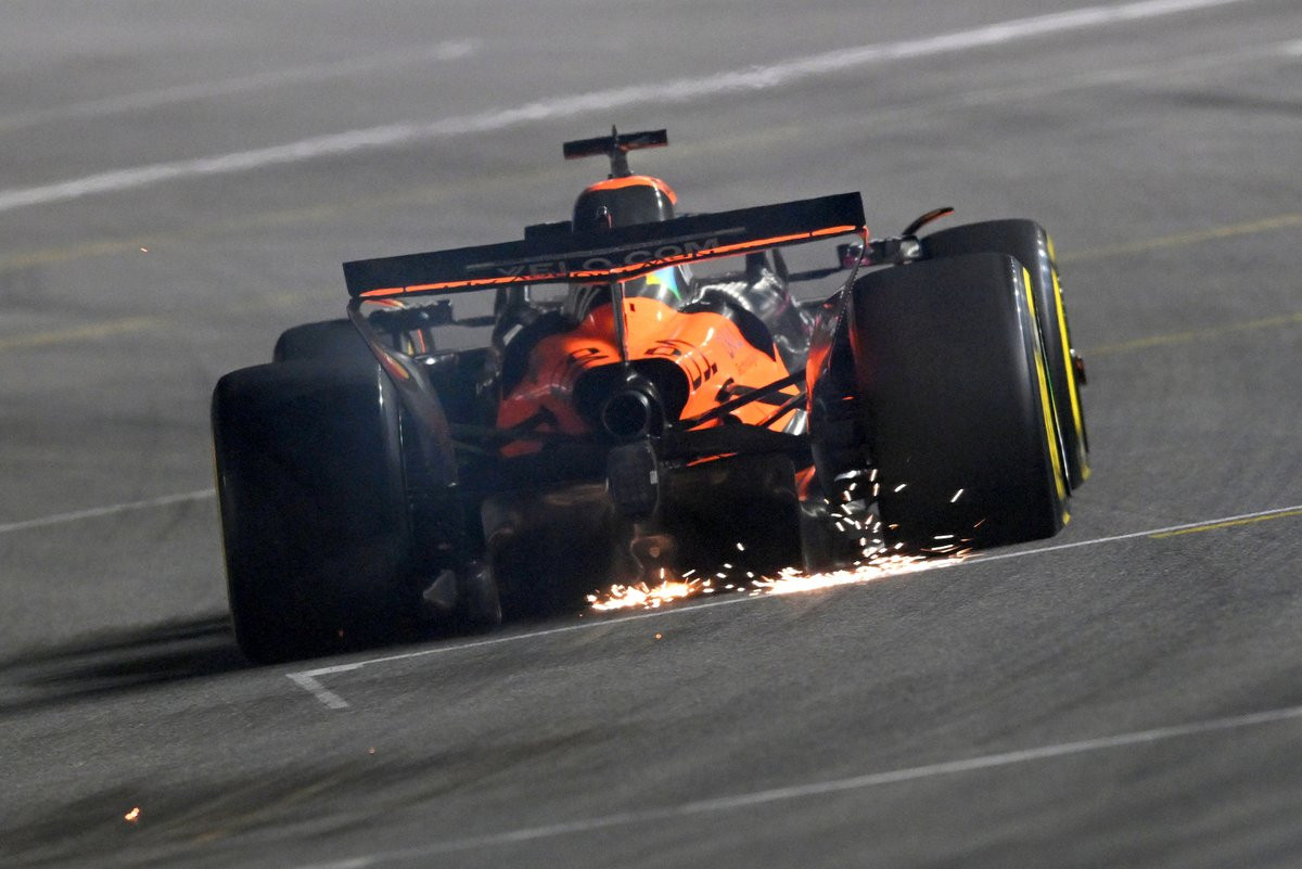 f1迈凯伦领队安德里亚·斯特拉解释了车队两台赛车在拉斯维加斯因底板磨损过度而遭