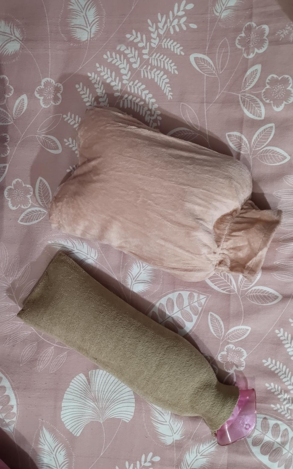 我很怕冷，特别怕过冬天。出租房里没暖气，睡前关了电热毯，后半夜就能冻醒。今年我