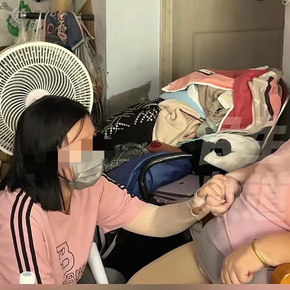 看看郑州这个事，我一整个下午都堵的慌真心实意把房子借给姑姑居住，整整十年，一分租