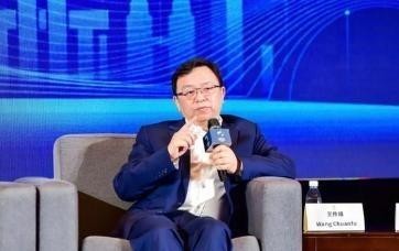 你绝对想不到，身家千亿的比亚迪创始人王传福，如今依然坚持每周雷打不动做一件事：拎着水果零食，溜达着去