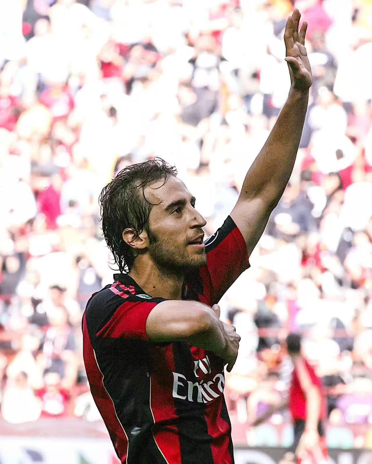 弗哥收购米兰？至少现在不可能！米兰0比3输给乌迪内，让人看不到任何复兴的希望。