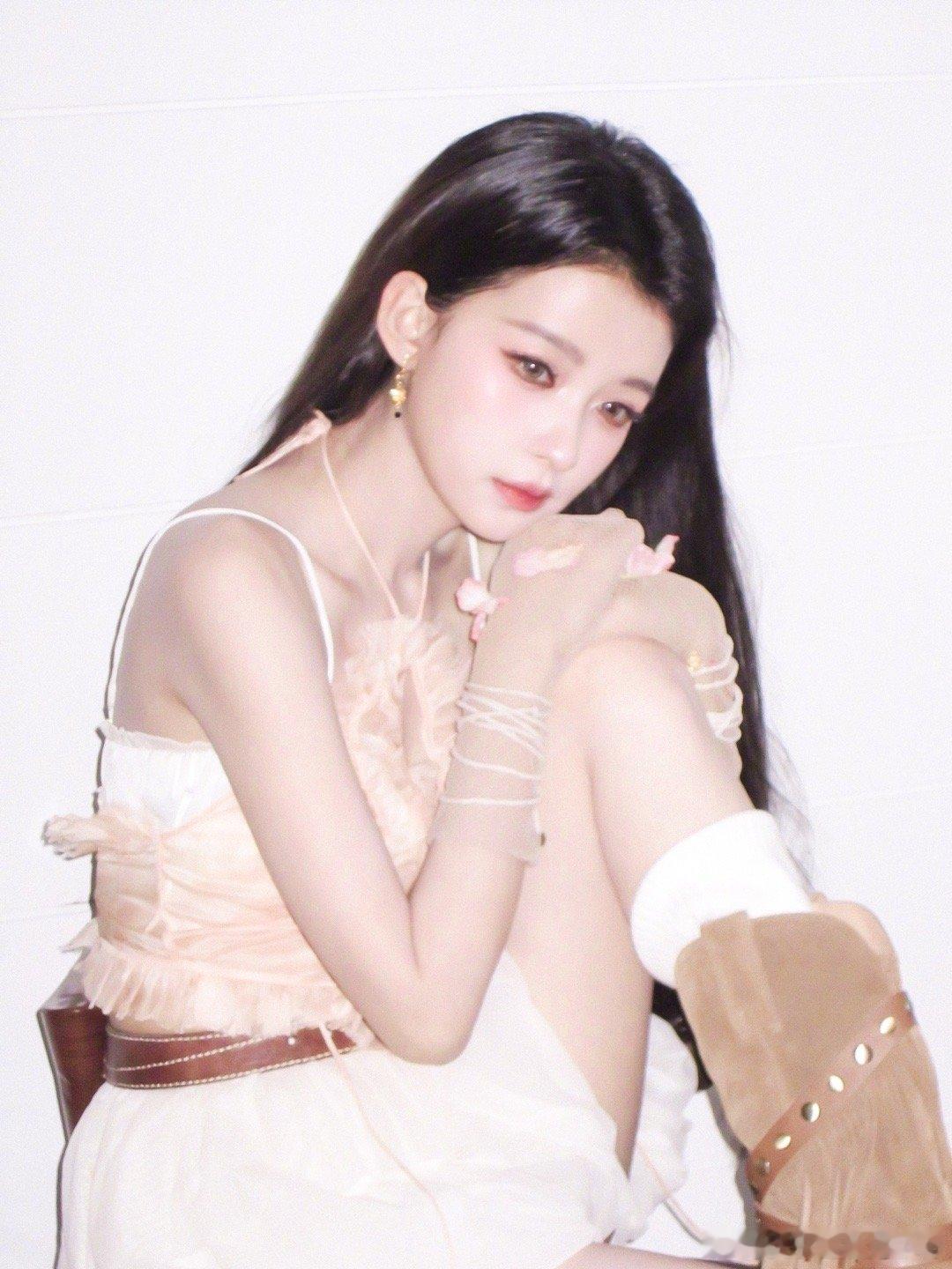 觉得压力大的可以看看孙怡孙怡眼前一黑又一黑吧浪姐最松弛的姐姐非孙怡莫属，各种名