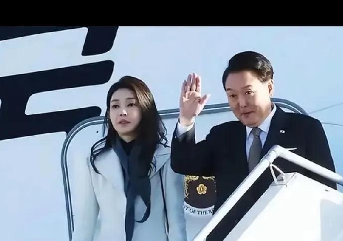#尹锡悦#韩国前总统尹锡悦走亲美媚日路线是错误的，执政期间曾经帮助过自己的人大