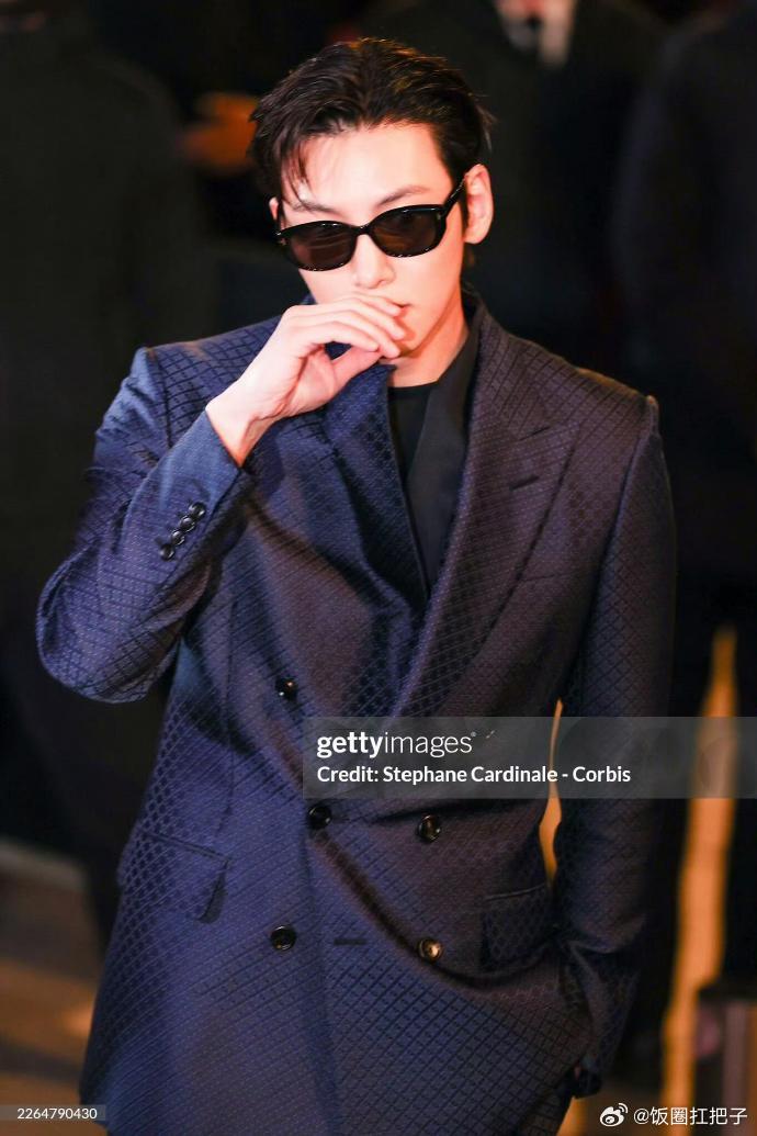 池昌旭韩国酵母免疫者池昌旭的花期真的太长了啊这么多年过去了，欧巴的生图颜值依