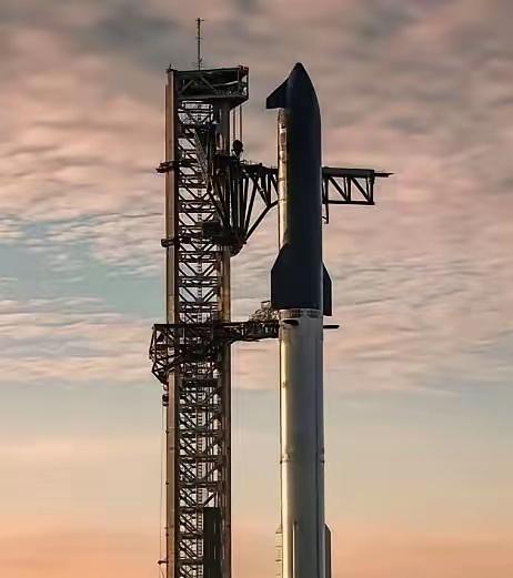 外媒：星舰一旦成功，将彻底终结中国卫星发射海外订单。这话听着气势汹汹，实则