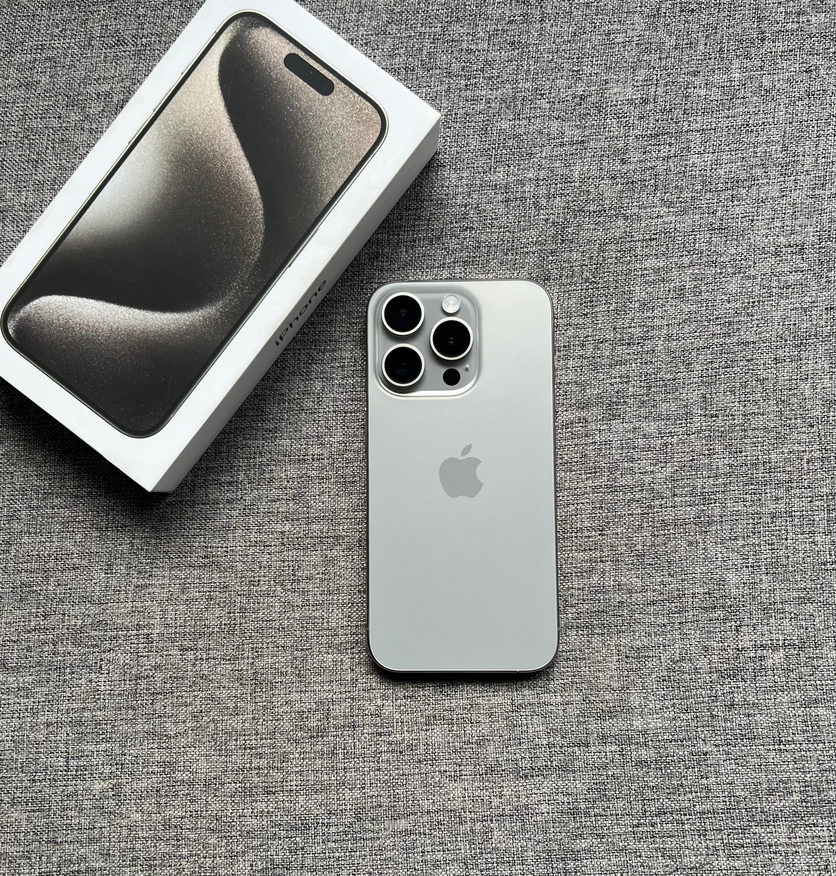 iPhone15Pro256G原色，99新，电池效率94，单机带盒，店保三