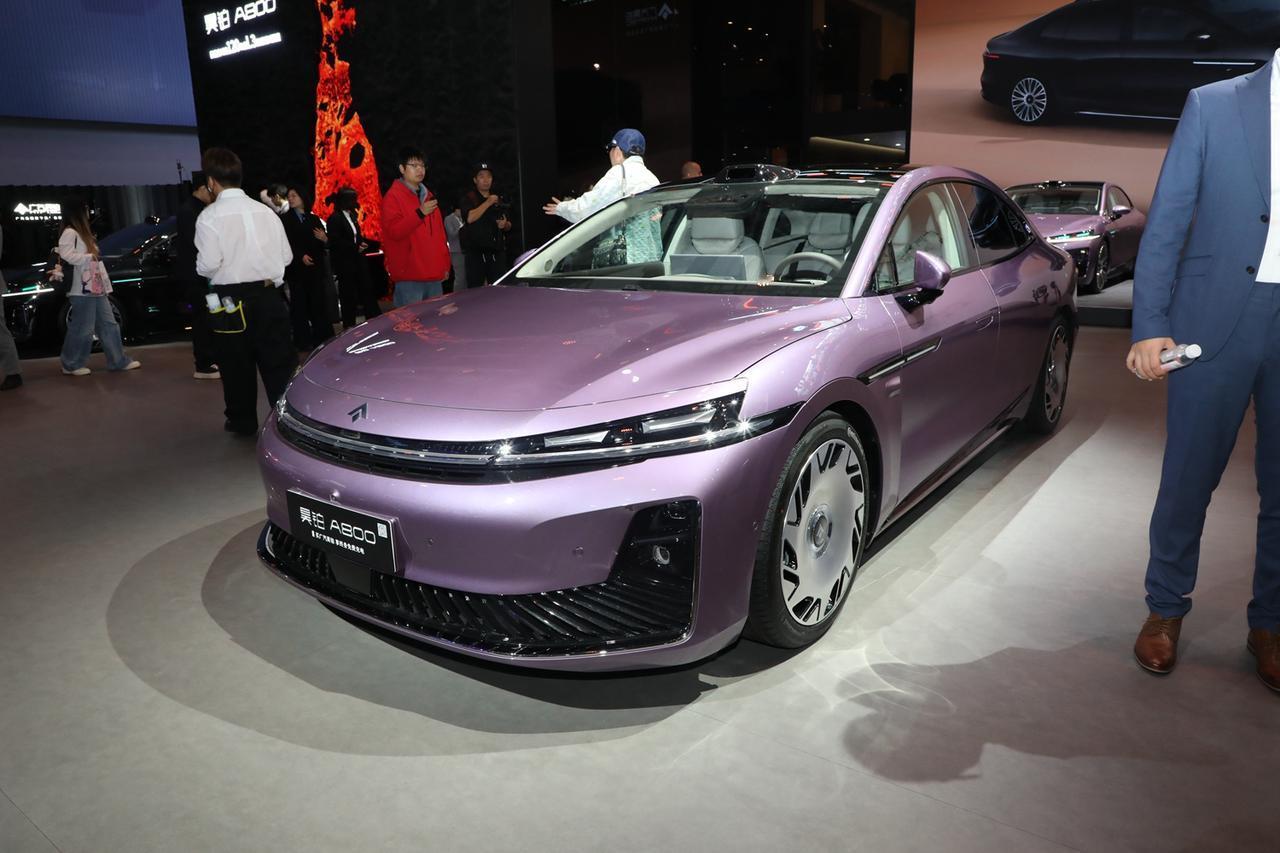 昊铂A800在2025广州车展放大招！内饰细节曝光，还带着华为“黑科技”来了！