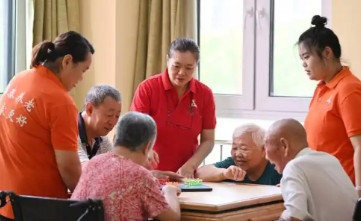 养老院开始退场了？2025年后，越来越多的养老院将加入退院潮，真相令人痛心。