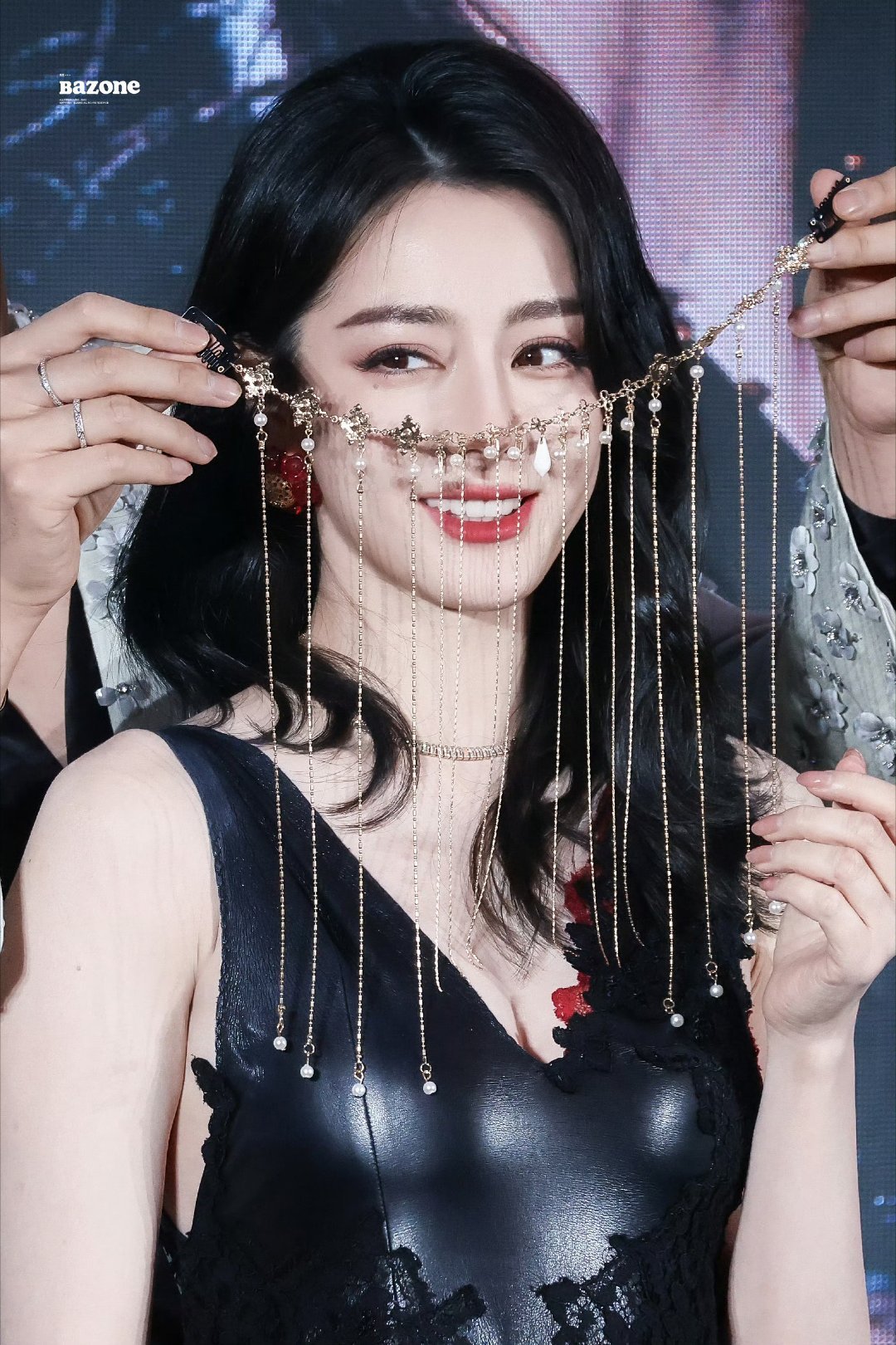 谁敢信这是迪丽热巴的生图，和精修完全没有区别❗❗迪丽热巴追剧团生图