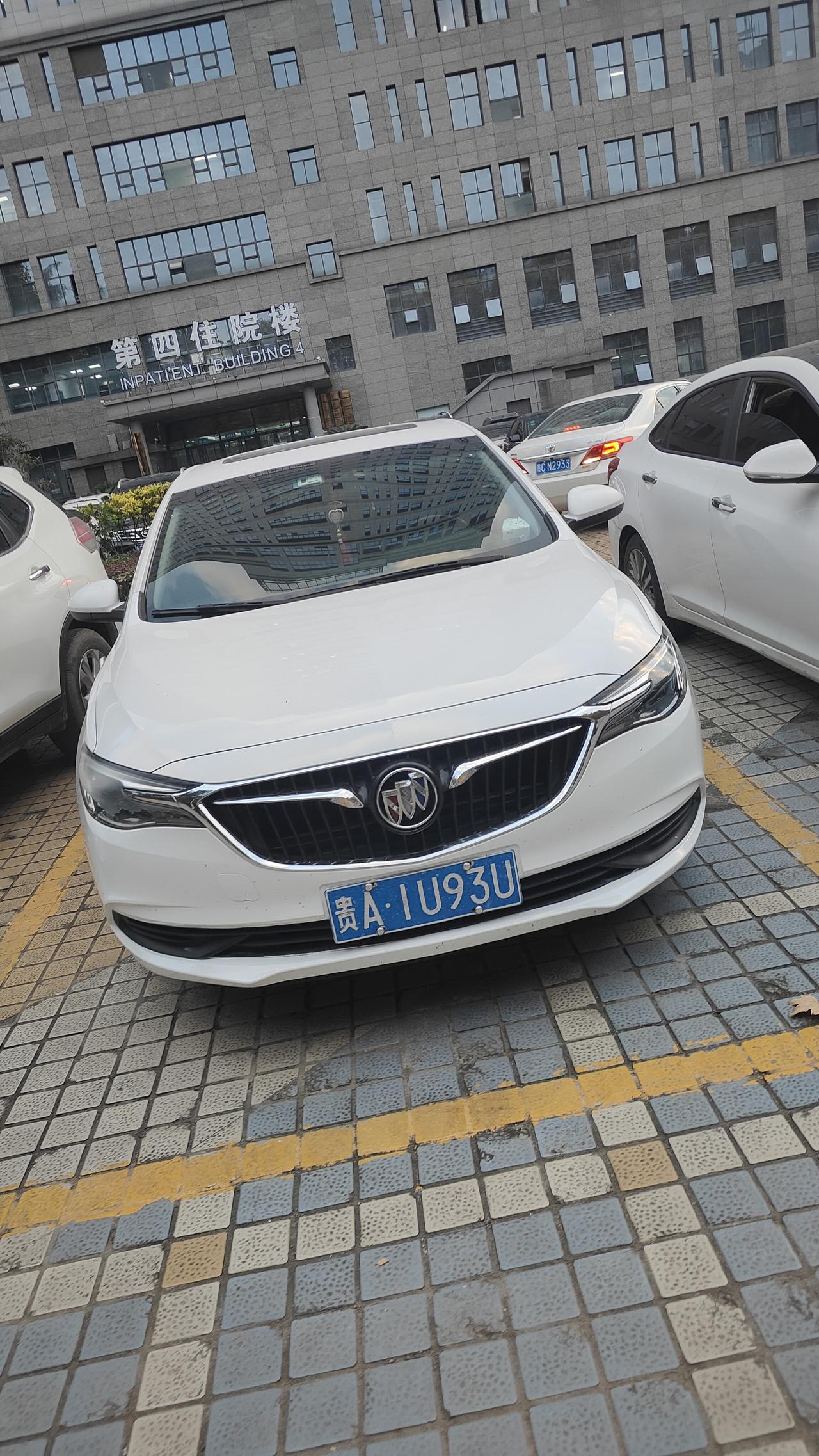 别克威朗现在销量好低为什么越是好车销量越低别克威朗配置高内饰也有真皮底盘扎