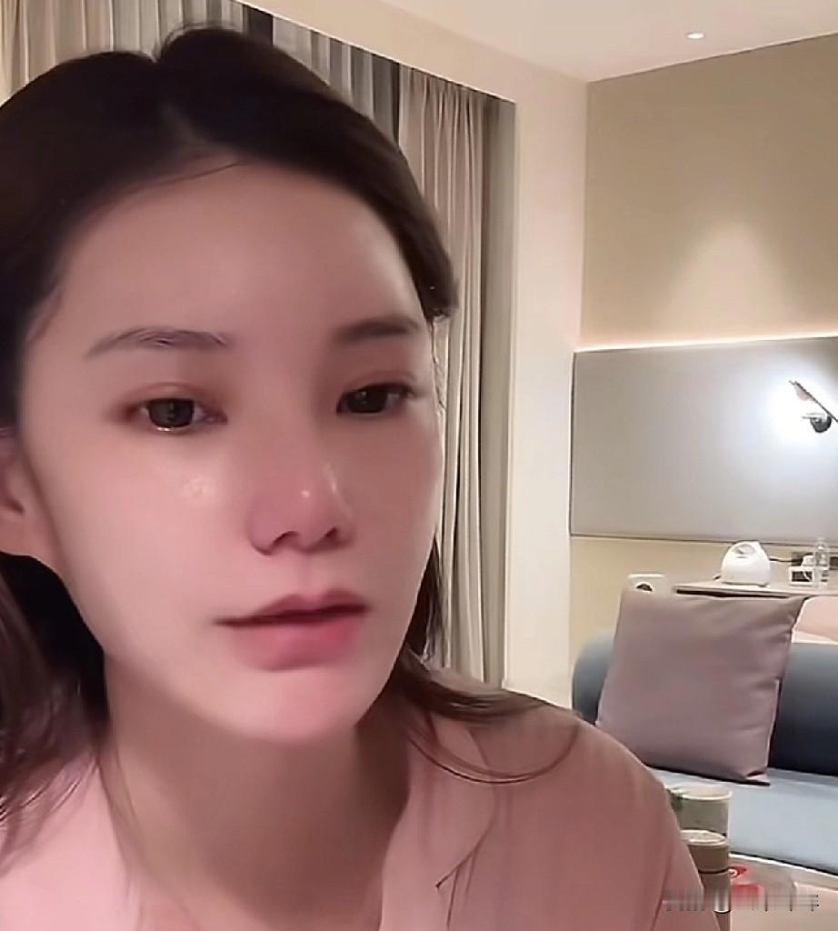 筱梅说，小汪宝的满月会在湾湾过，姥姥姥爷会给他办满月宴，汪宝的百天宴就会在北京过