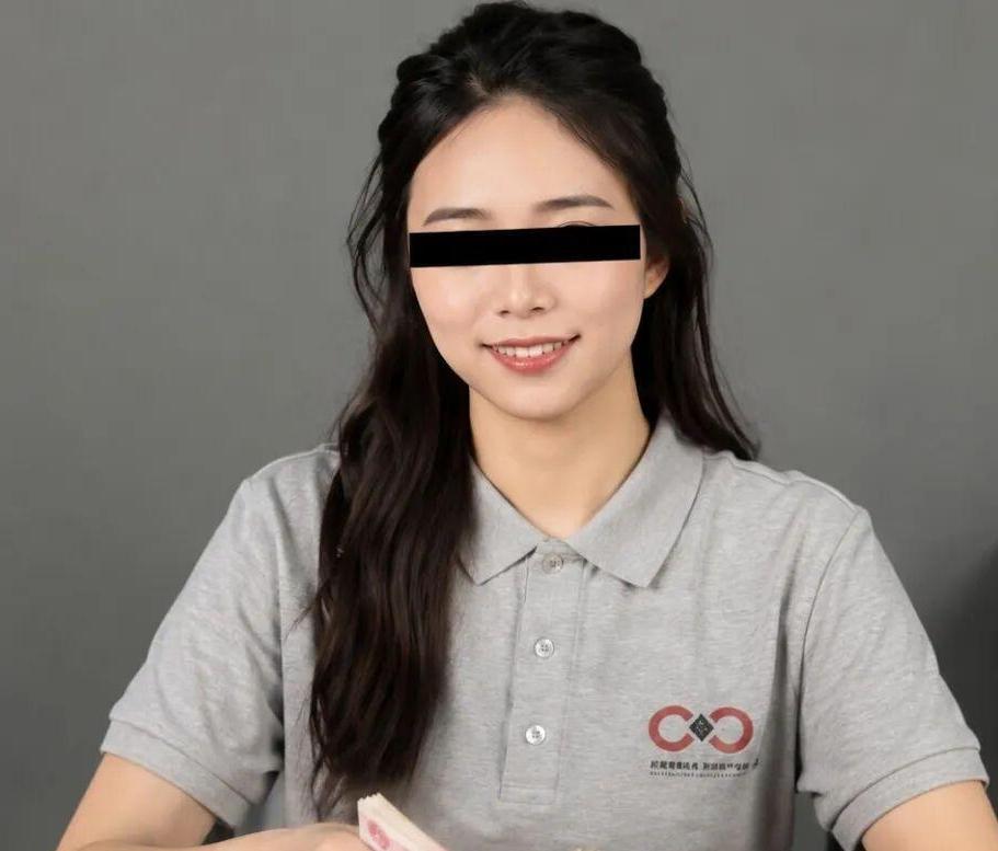 记住照片里的这个人，如果以后在体制里看到她，请不要意外。上海交大樊同学。记住