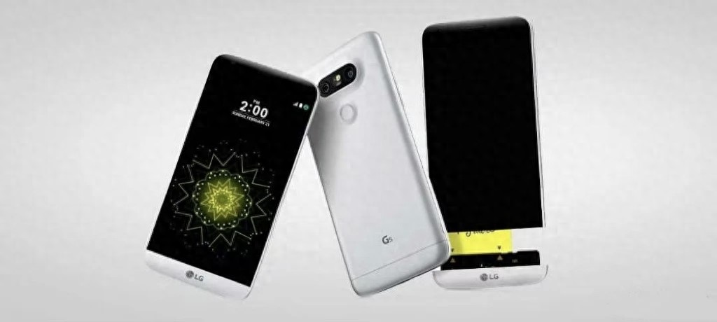 手机影像革命：从五摄回归三摄，算法与算力定义新时代