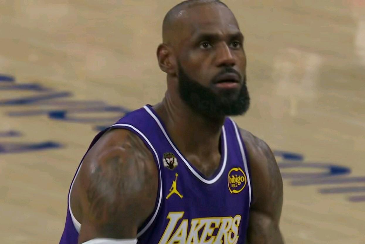 湖人逆转费城76人！三大铁的事实：第一：詹姆斯表现过大于功：东契奇伤退，老詹