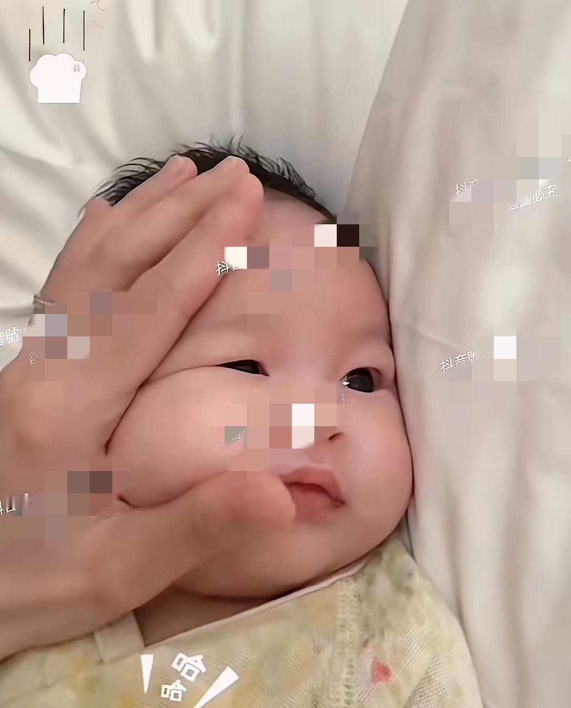 马筱梅突然给小汪宝儿打码，堪称近期重要转变，此前她直言大宝二宝不能拍，自家儿子