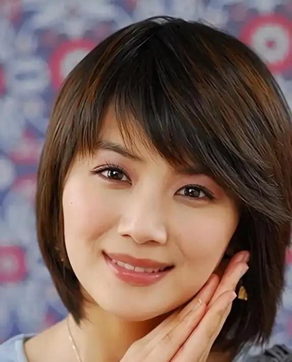 陈思诚深爱她，王凯着迷她，41岁成妈妈的她活成了大赢家​​​