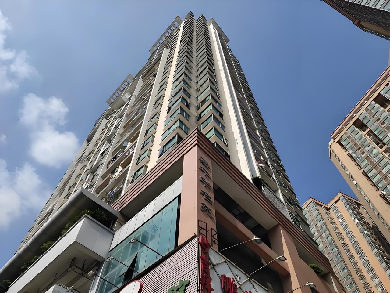 这两天，网上都在讨论，福苑小区是翻修还是重建？福苑小区一共1900户左右，翻