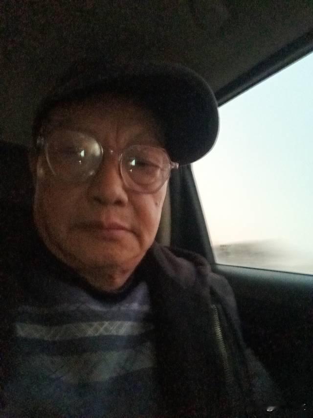 为什么总有人拿退休金说事？该拿多少就拿多少，别一味忌妒。奉劝这些人别折腾，搞得都