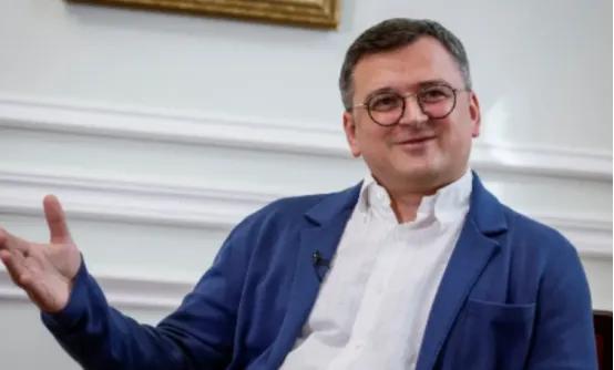 库列巴是个聪明人，他在离开乌克兰权利高层之后就走访乌克兰各地，看到因为战火使得很