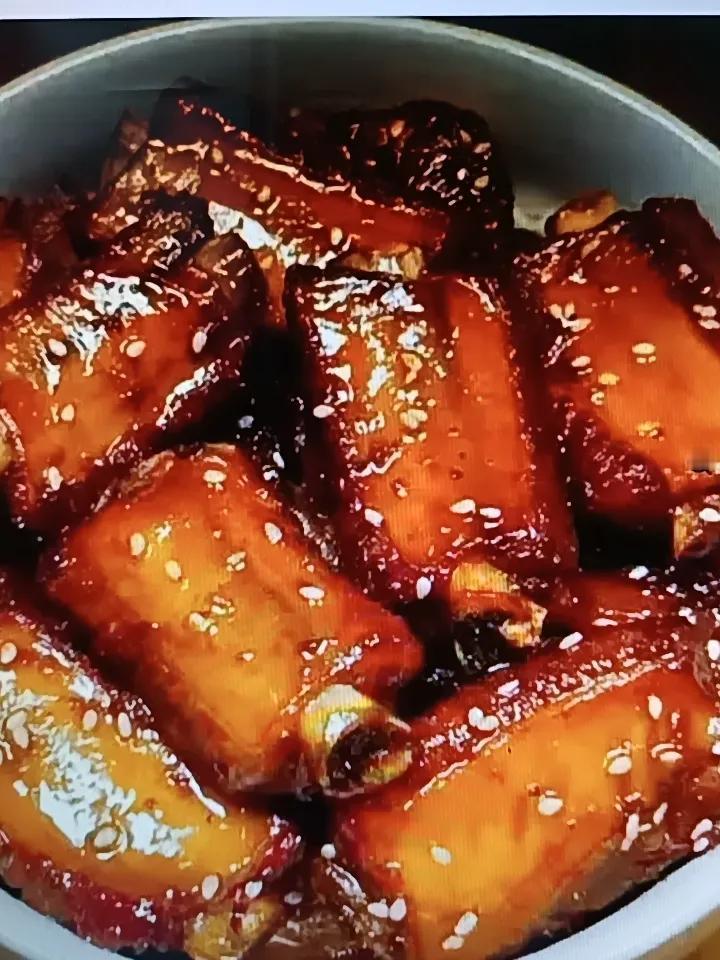 中老年朋友失眠问题太常见了，睡眠不好免疫力下降、身体乏力等问题都来了。不过别愁，