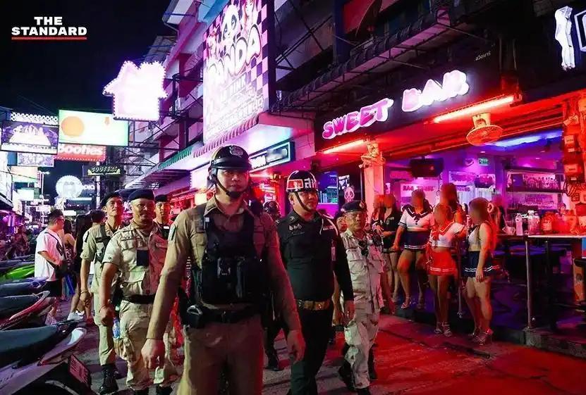 泰国果然猜对了！“林肯号”航母靠岸才两天，美军果然闹出事儿来。美军林肯号航