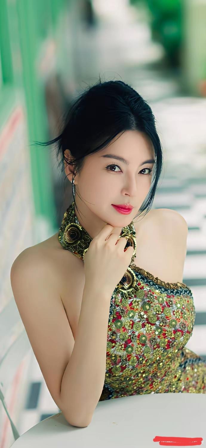 万万没想到张雨绮一个在娱乐圈敢爱敢恨性格洒脱有一说一，很有个性的那么一个人