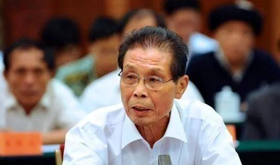 1991年，寿光县委书记王伯祥调任，前往潍坊担任副市长，然而他在临走前，竟将院子