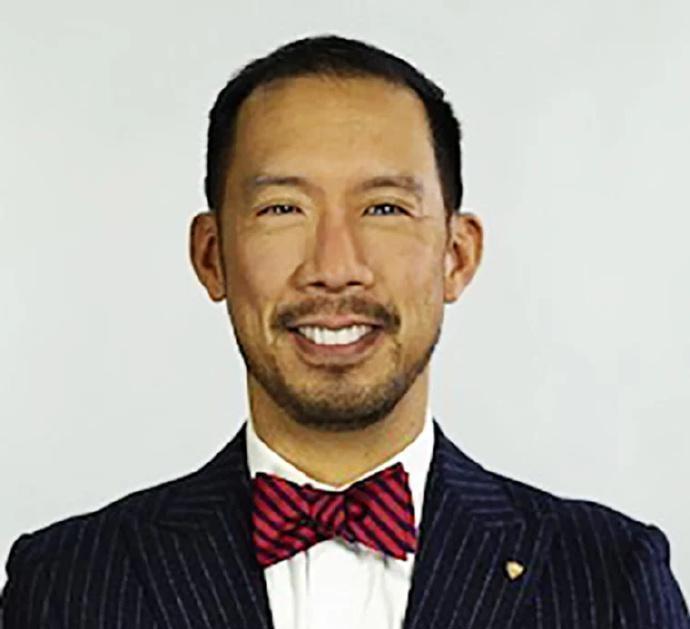 “滚回你的国家去！”去年美国某大学华裔副校长被当街暴打，谁知道张本恩却不理解，为