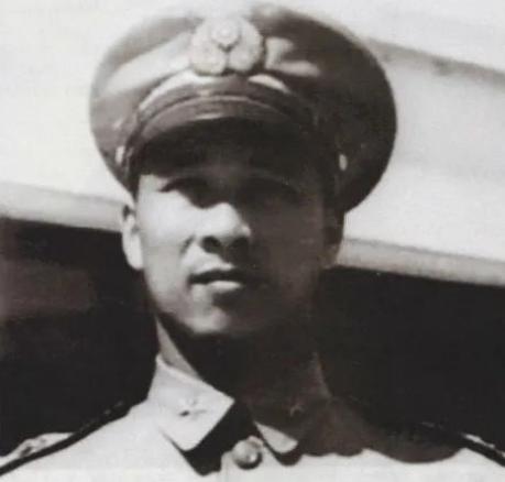 1966年，给蒋介石开了10年专机的衣复恩，莫名被捕关了3年，出狱后一脸迷惑：是
