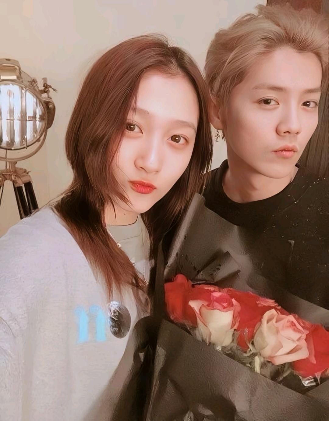 关于鹿晗和关晓彤的恋情，真是比悬疑剧还精彩，前脚刚有博主爆料两人已经悄悄和好