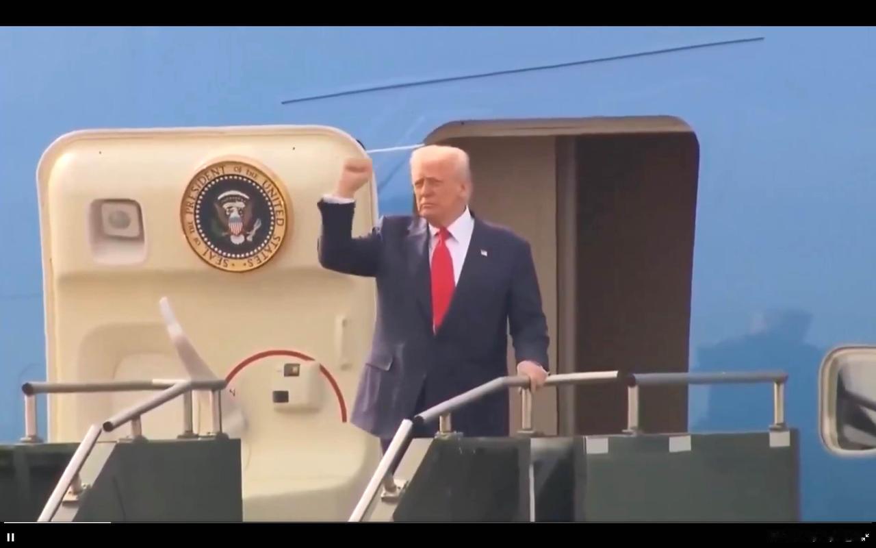 中美会晤细节出炉：美方卖芯片和降关税，中方则买大豆并推迟稀土出口限制。特朗普