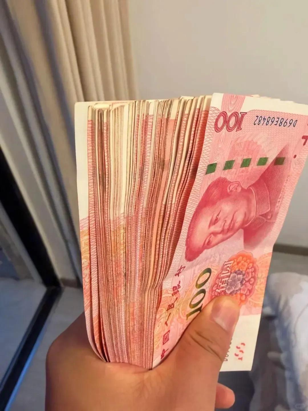 我这辈子最没法原谅的人，就是我妈。她今年60，退休金8900，基本上8千给弟。