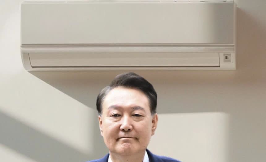 前总统尹锡悦自10日再次被捕以来，律师平均每天会见2.3次。据共同民主党