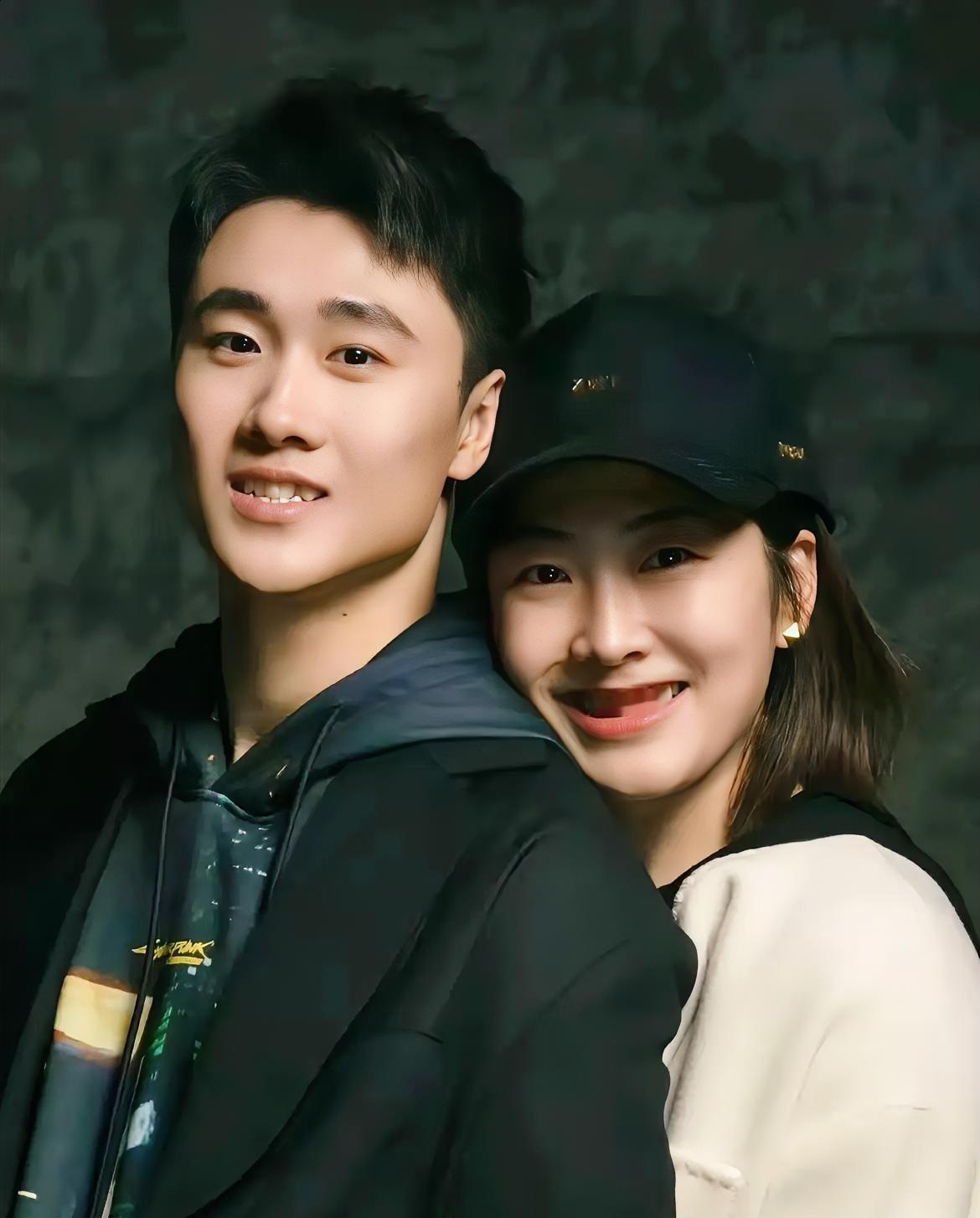 徐梦桃与王心迪是最好的爱情诠释，而不是权衡利弊，而是刻进骨血的教养与陪伴。两人相