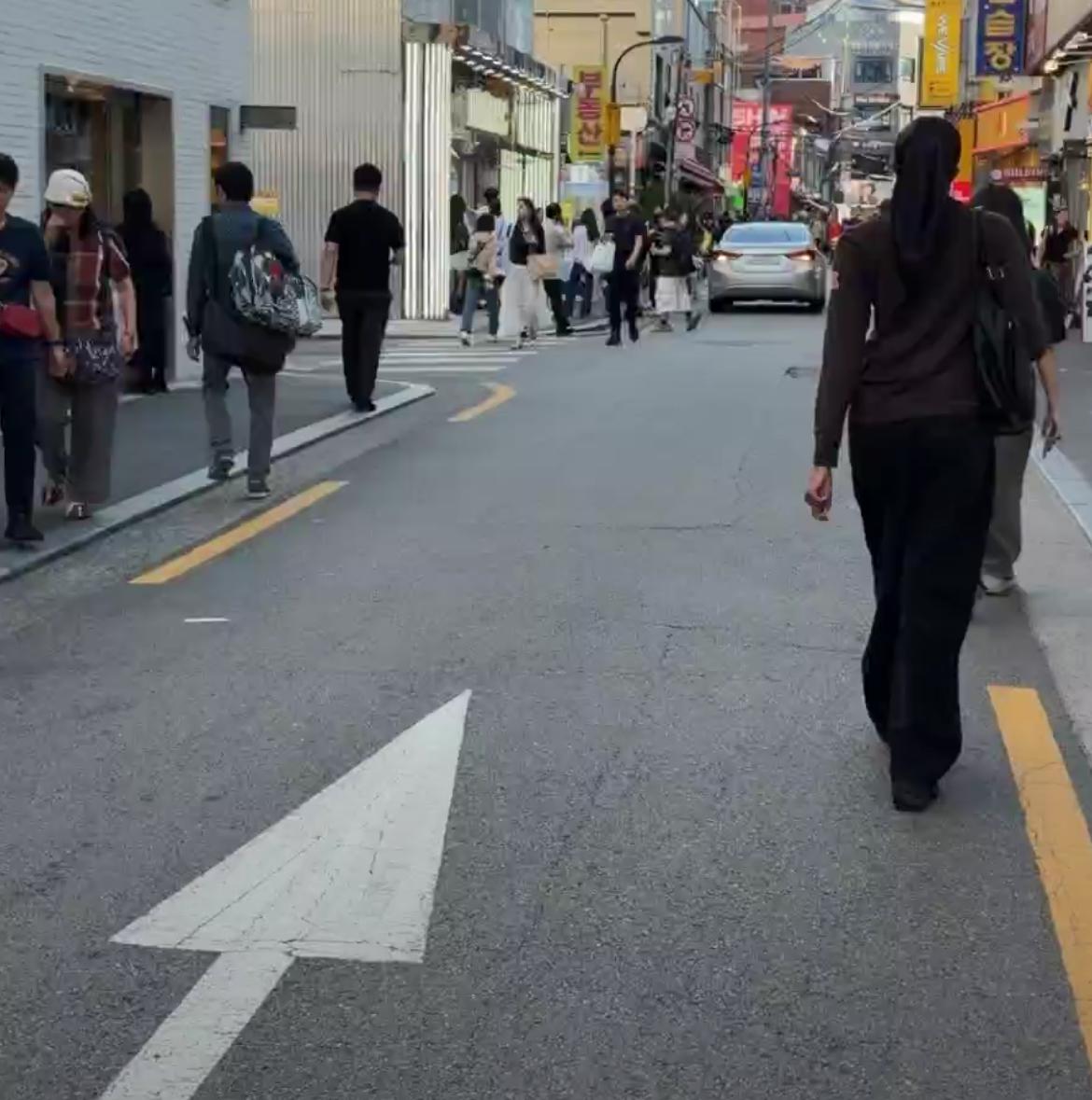 韩国没有什么垃圾桶，但是街道却非常干净没有一点垃圾，不是因为他们素质高，而是罚款