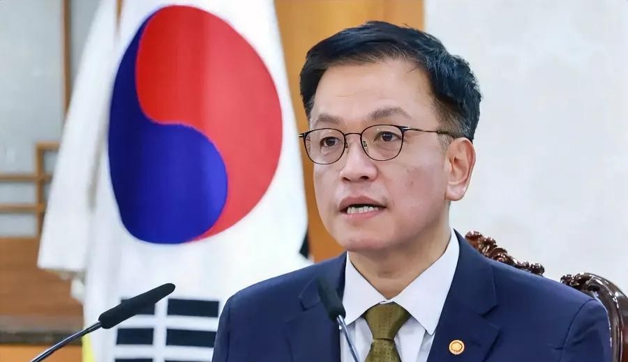 韩国政坛动荡加剧韩国反对党将提交对代总统的弹劾动议，可能导致韩国出现权力