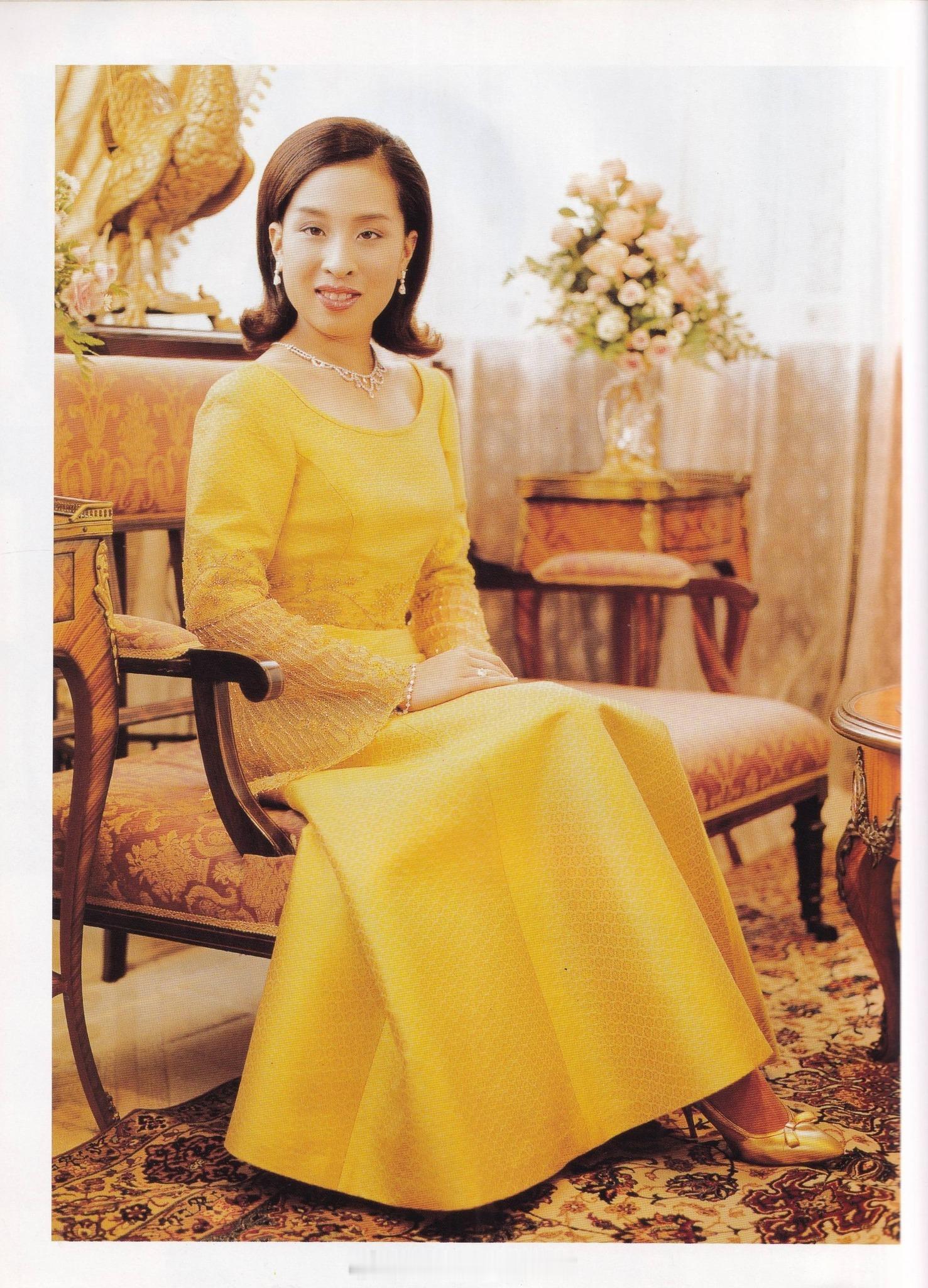 王室王室泰国王室暹罗往事老照片：2001年的暹罗杂志，据说拍摄于帕公主的生日，