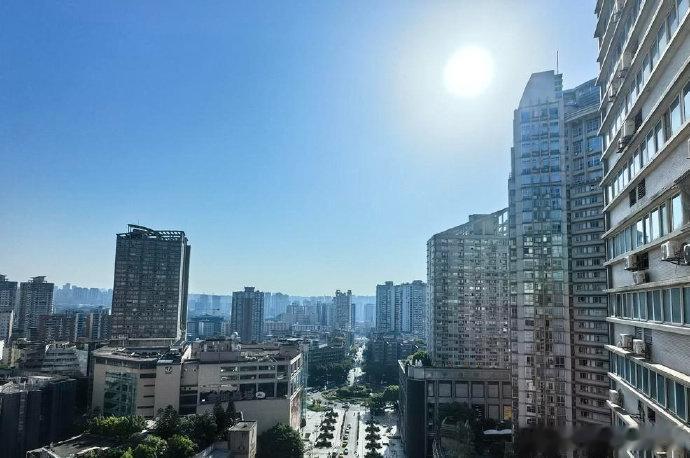 重庆26日起气温小幅下降【重庆退烧雨何时抵达？】重庆市气象台副首席预报员吴政