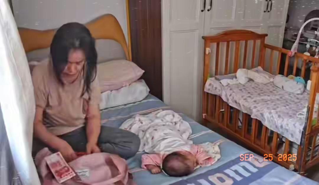 月嫂偷偷塞300元红包：这哪是打工？明明是把娃当自家娃疼！谁能想到，月嫂下