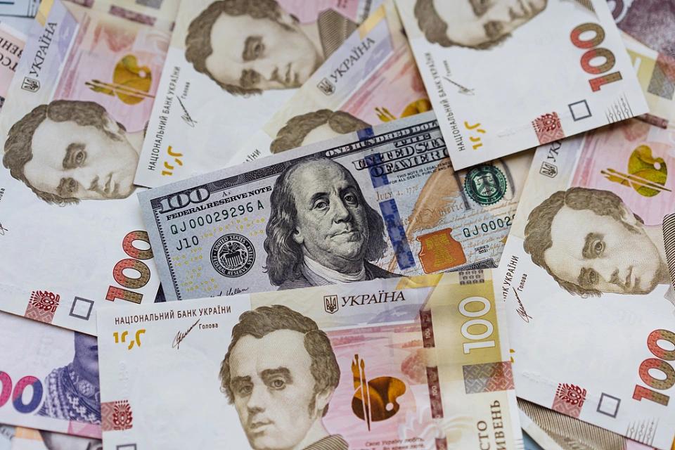 饮鸩止渴！乌央行警告：6月无钱将重启印钞机，格里夫纳或一夜变废纸。援引乌