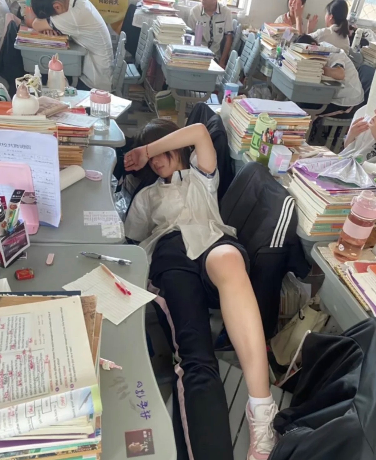 高三女生的精神状态