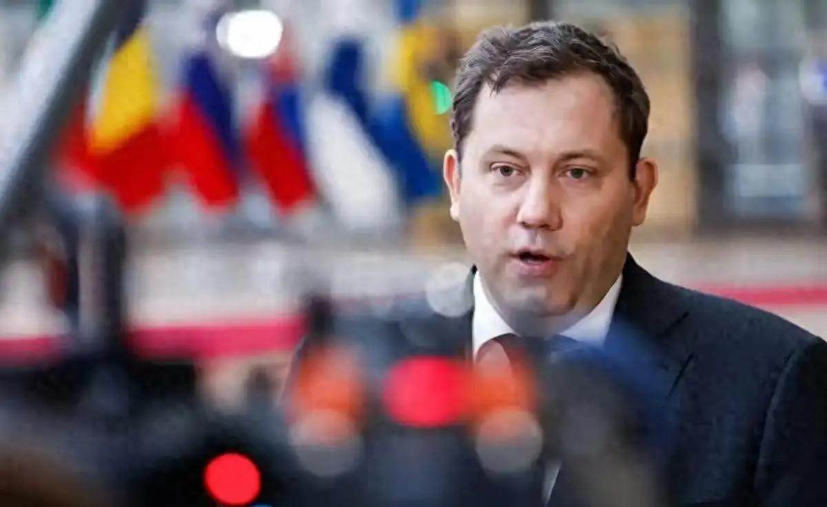 为什么立马想到一群乌合之众呢？德国人是很有的想法，是对的，只是有点晚了，最近，