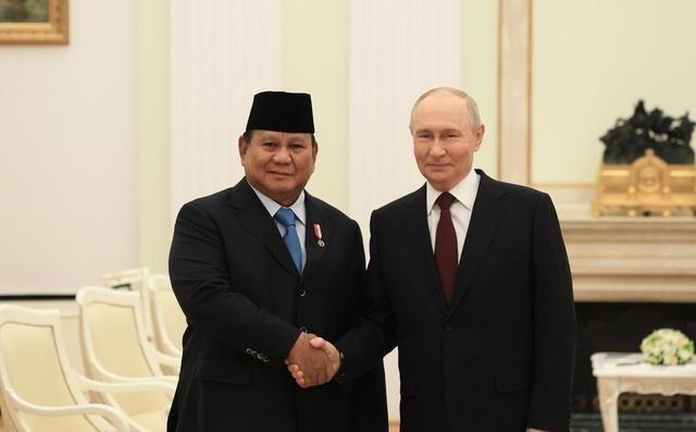 印尼将购买1.5亿桶俄罗斯石油。印尼能源与环境特使哈希姆·佐约哈迪库苏莫宣布：俄