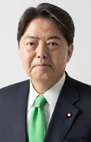 这可不是简单的技术故障，日本借着美日同盟的幌子，拼命突破和平宪法，想重新当“军