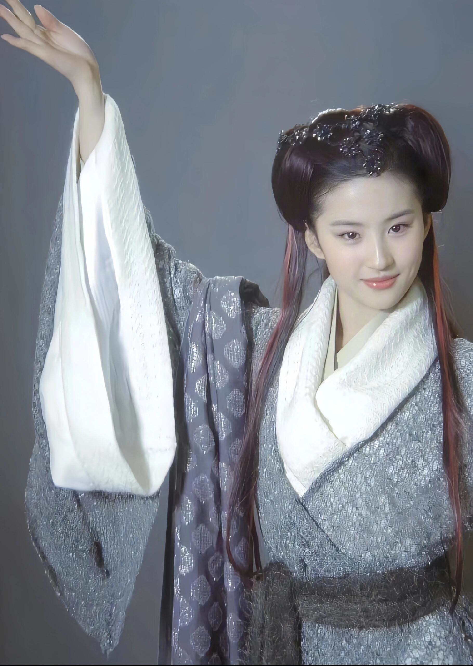 刘亦菲女娲后人幼崽时期[点赞]​​​