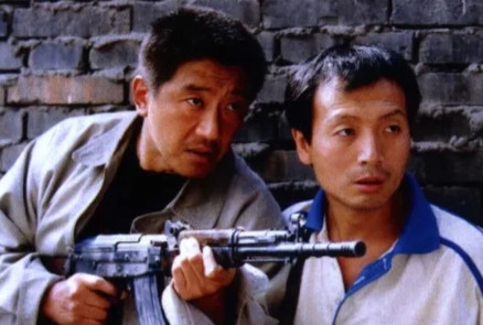 “我宁可重拍，也不会让他得逞！”2000年，导演陈国军筹拍《末路1997》，没想