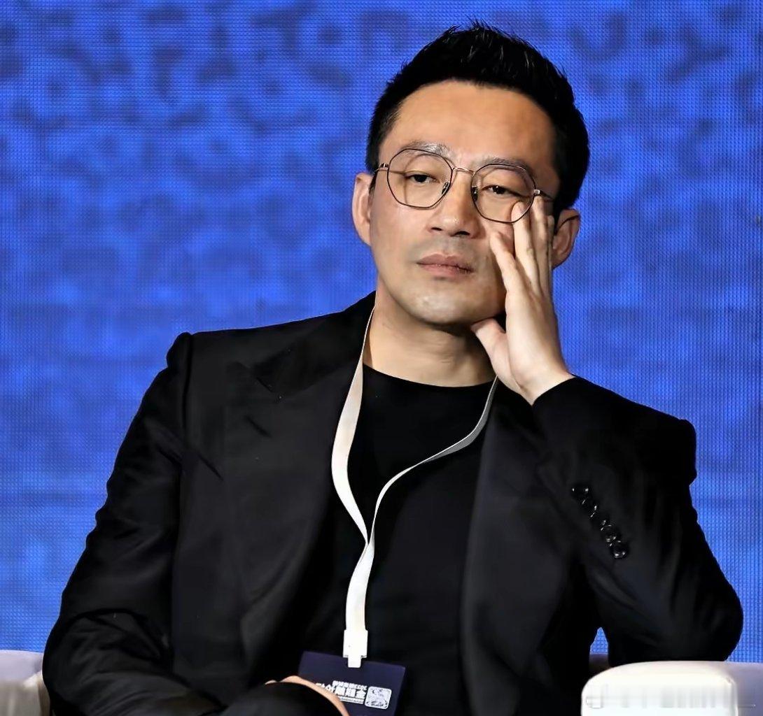 真的去查查汪小菲吧，不是因为他有什么新瓜，而是查完你就会发现，他才是内娱少有的躺