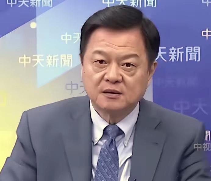 台湾时事评论员周锡玮：“如果两岸和统不行，大陆就会用武统。原因很简单，我给你机会