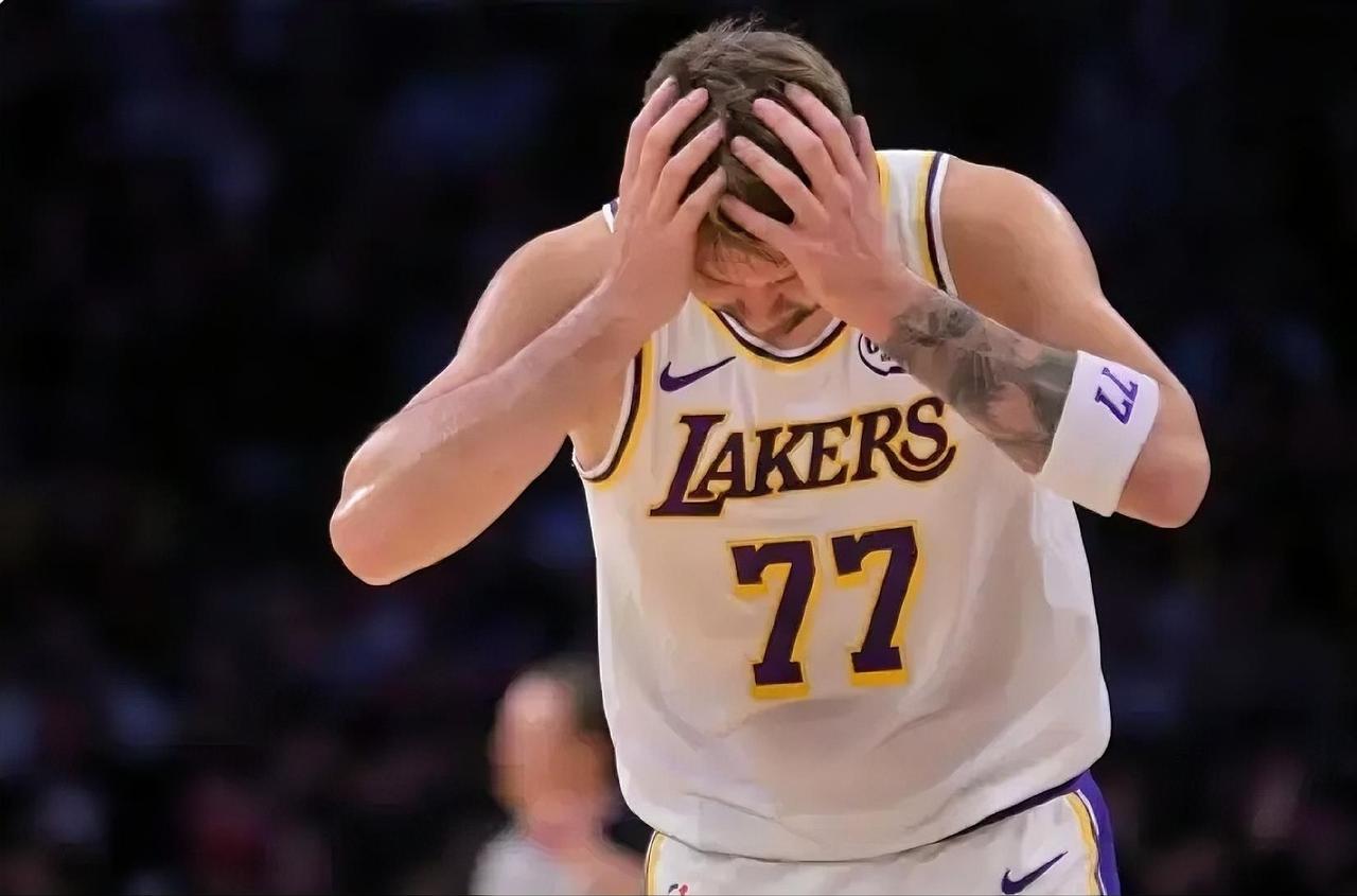 新赛季打完24场比赛！！湖人当家球星东契奇的表现！！场均：上场36.2分钟。